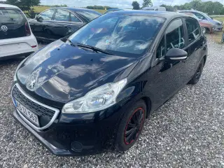 Peugeot 208 1,0 benzin 2015