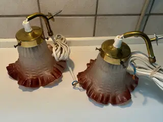 2 stk Glas pendler med rød kant og messing top
