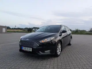 Ford Focus 1.0 titanium 