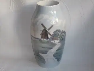 Vase med mølle fra Bing of Grøndahl