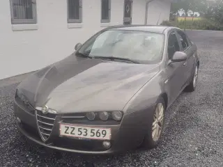 Alfa Romeo 159