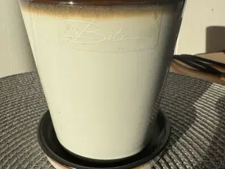 Bitz urtepotteskjuler med underskål