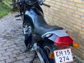 Yamaha XJ 600