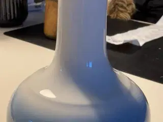 Vase fra svaestellet
