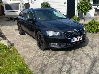 Pæn skoda superb
