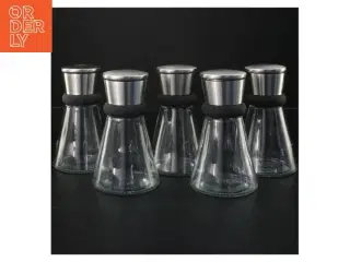 Sæt med fem glasbeholdere med metal låg (str. 14x8 cm)