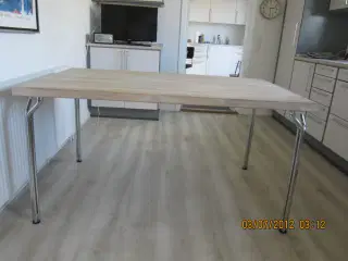 Spisebord masiv ask