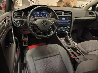 VW Golf VII 1,6 TDi 115 Join Variant DSG
