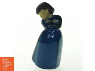 Keramikfigur af kvinde fra JIE (str. 12 cm)