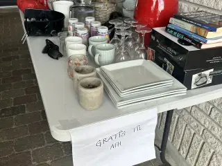 GRATIS 