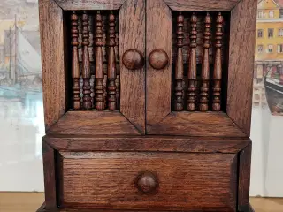 Smykkeskrin. Mini skab. 