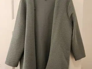 Only Carmakoma trøje M 46/48