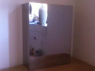 IKEA toiletskab - spejllåge og spejlsider 