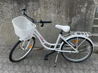 Pige cykel 24”