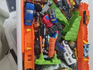 Hot wheels 