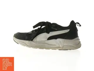 Sorte sneakers fra Puma (str. 38 )