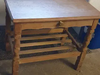 Lille egetræsbord