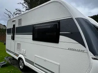 Dejlig vogn med masser af opbevaringsplads