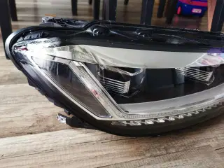 VW TOURAN 5T 5TB FULD LED LAMPE HØJRE 5TB941114A