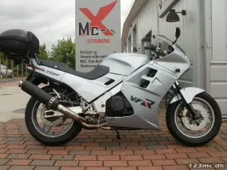 Honda VFR 750 F