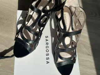 Sargossa stilet sandaler.