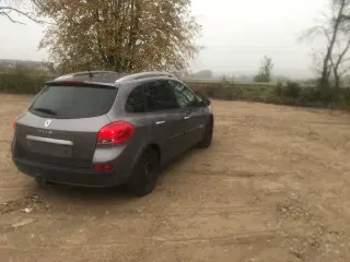 Renault Clio dCi 75 Sport Tourer årg. 2012 Grøn ej