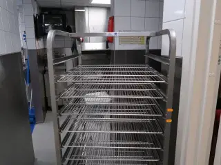 Stikvogn med indhold
