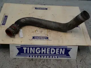 New Holland CR9090 Køler rør 47469868