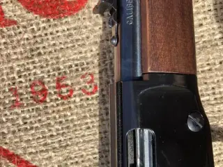 Salonriffel - Henry Lever Action  kal. 22lr.