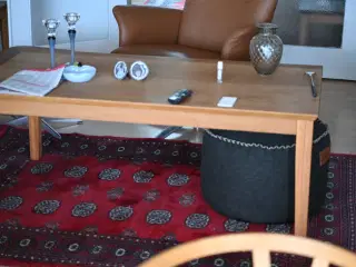 Sofabord i egetræ