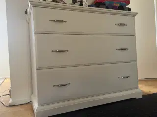 Kommode Bortgives