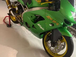 Kawasaki zx9r ninja
