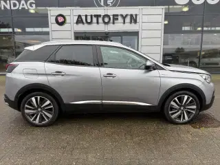 Peugeot 3008 1,6 Hybrid Allure LTD EAT8