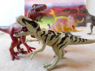 12 Dinosaurer