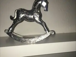 Stor kasse med 2 halvstore nisse par mm