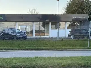 Showroom/salgslokale til bilforhandling