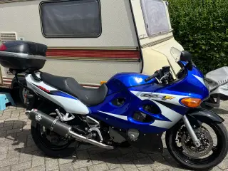 Suzuki GSX 600 F