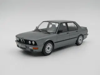 1986 BMW M535i E28 Shadow Line 1:18 