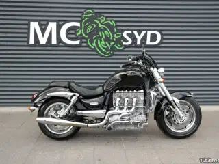 Triumph Rocket lll MC-SYD       BYTTER GERNE
