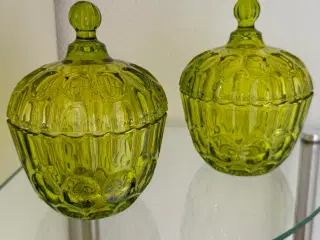 Glas med låg