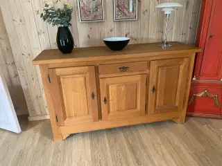 Skænk olieret egetræ