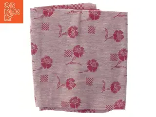 Rosa tekstil med blomsterdesign (str. 90x95 cm)