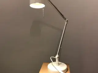 IKEA bordlampe sælges