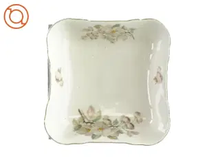 Skål med blomsterdekoration