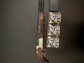 Flot haglgevær 12/76