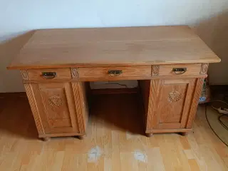 Gammelt skrivebord 