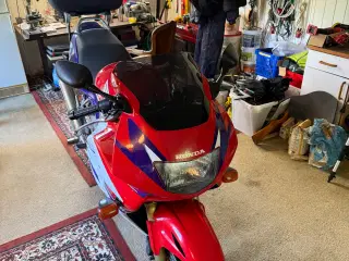 Honda 600 CC - Ring på 22 21 99 92