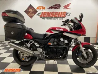 Yamaha FZS 600 Fazer