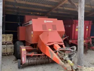 Hesston 4750 minibigballe presser