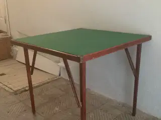 Spillebord med grønt filt